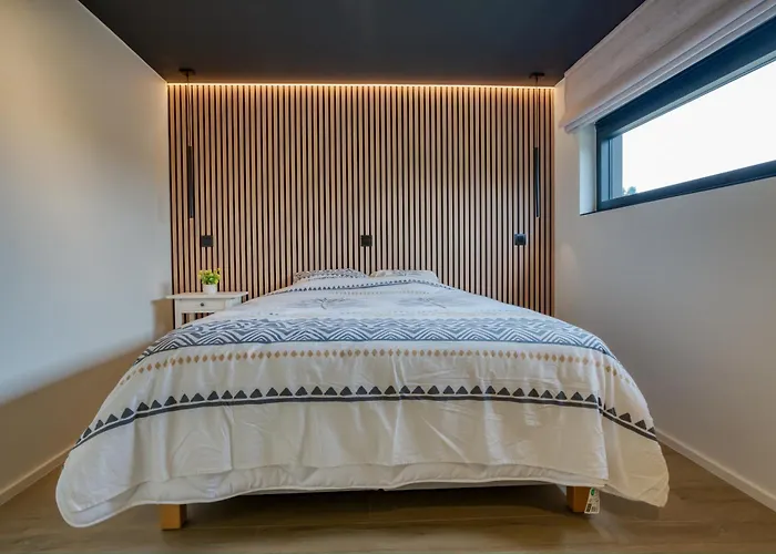 Lodge Nature Lake Village – Villa N°27 – 8 Personnes *